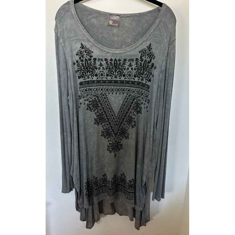 Vocal Bedazzled Beaded Sequin Graphic Long Sleeve Top‎ Size Medium